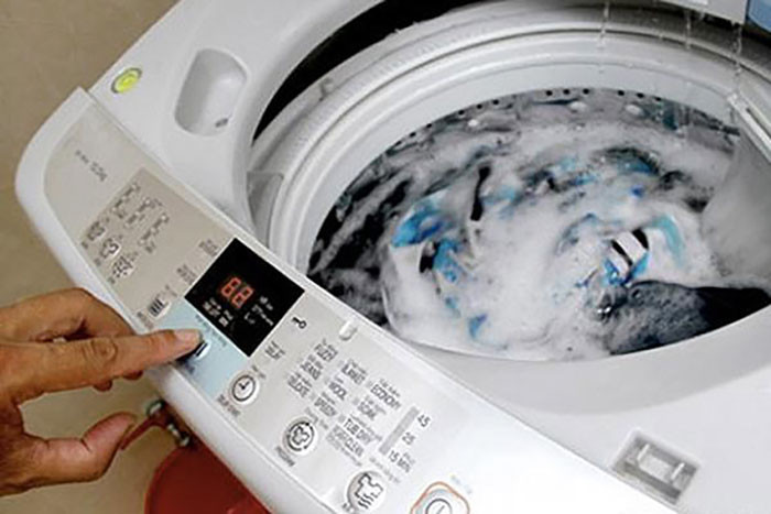 Một chiếc máy giặt tiêu tốn bao nhiêu nước khi giặt?